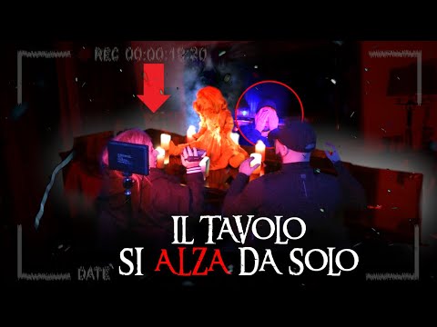 SI ALZA IL TAVOLO DA SOLO ** SEDUTA SPIRITICA FOLLE ** V.M 18