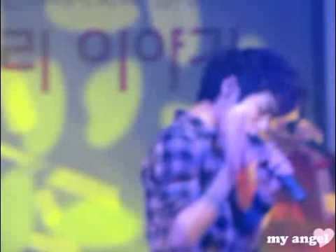 090925 SHINee Replay [Happy Jonghyun fancam]