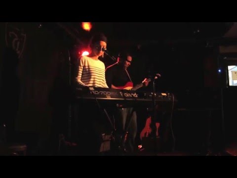 Change or Cry by Lea Van Sky, Live at The Troubadour, London