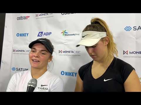 Sára Bejlek a Julie Štruplová po výhře ve finále | MONETA Tenisová extraliga 2022 by OSTRA