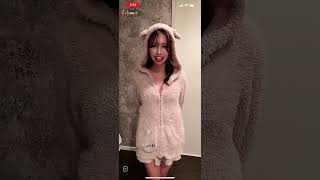 女子大生　ずっとパイちら　tiktokライブ