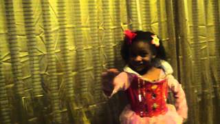 Dasianae Singing Mary Mary&#39;s Never Wave My Flag