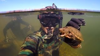 Found Knife, Razor Blade and $50 Swimbait Underwater in River! (Freediving)