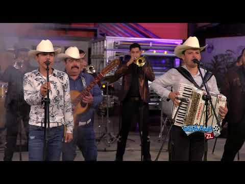 Alfonso Payan y Asociados Ft. Banda Los Populares Del Llano - El Niño De Los Tamales (En Vivo 2021)