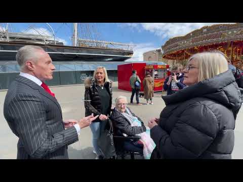 景気回復が必要なのに、現市長はビジネスを理解していない。? (OUR ECONOMY NEEDS FIXING, YET THE CURRENT MAYOR DOES NOT UNDERSTAND BUSINESS ?TIME TO CHANGE THAT! ?)