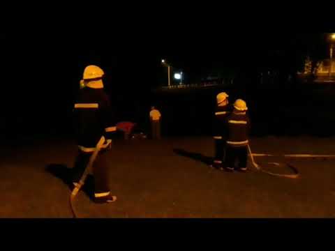 TREINAMENTO MANEABILIDADE PARA O COMBATE A INCÊNDIO INDUSTRIAL BRIGADA DE EMERGÊNCIAS DA KARSTEN