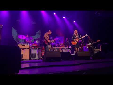 Tedeschi Trucks Band - Soul Sweet Song