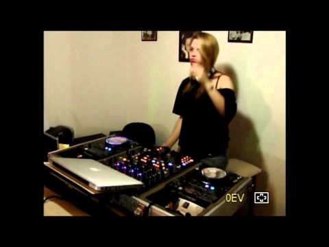DJ VALESCA GRAVANDO VIDEO SET-AGOSTO-2012