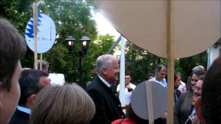 preview picture of video 'Ministerpräsident Seehofer in Andechs 12.08.2013'