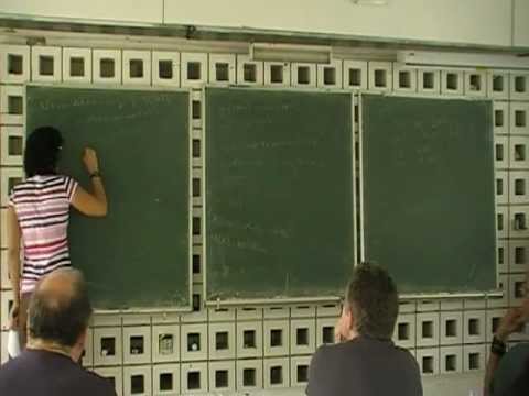 Julia Evans: "Topological quantum computing and quantum groups"