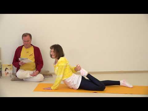 Parivritta Ardha Gherandasana - Asana Lexikon 985