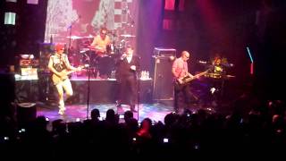 The Damned, "Feel The Pain", NYC, Irving Plaza, 10-22-11