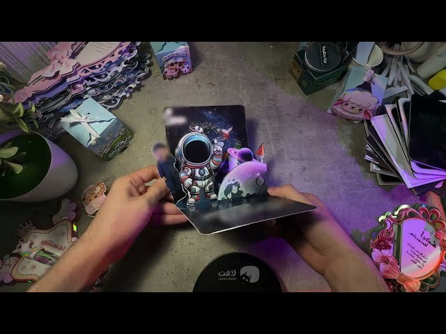 كرت ثلاثي الابعاد حسب الطلب