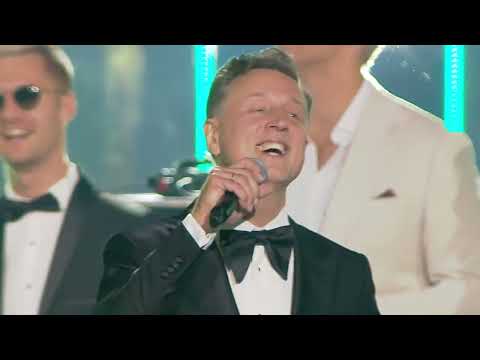 Zvaigžņu koris- “Kāpēc man dziedāt svešu dziesmu” (Zelta Mikrofona Laureātu koncerts 2022)