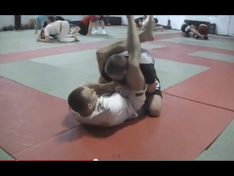 SZKOŁA GRAPPLINGU: MAKS WIŚNIEWSKI - przejście do trójkąta