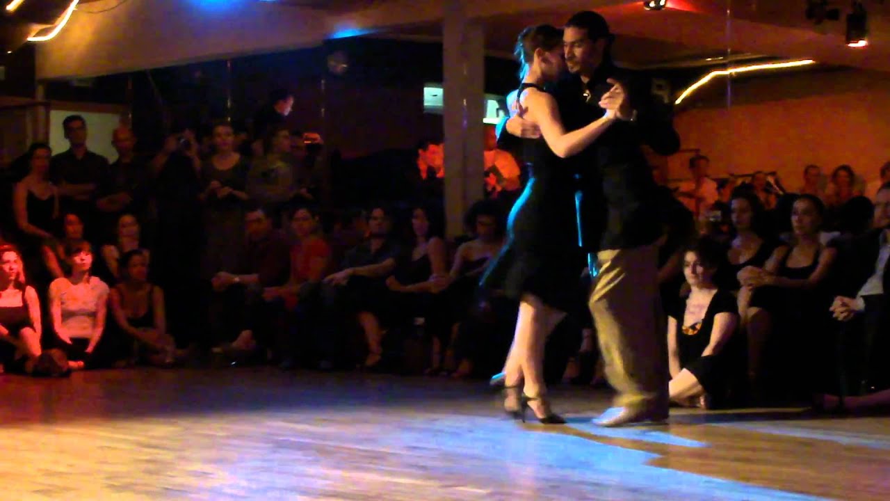 Enzo Hoces et Aurore Chadoin - Tango 2/4 - Le Colectivo, Paris, Octobre 2010.