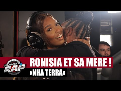 RONISIA SURPRISE par sa MAMAN en PLEIN LIVE ! #PlanèteRap