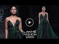HD Video Kareena Kapoor Khan Ramp Walk At Lakme Fashion Week 2020