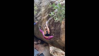 Video thumbnail of Thuggish Ruggish, V11. Red Rocks