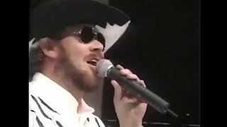 HANK WILLIAMS JR -    &quot;I&#39;M FOR LOVE&quot;    LIVE!