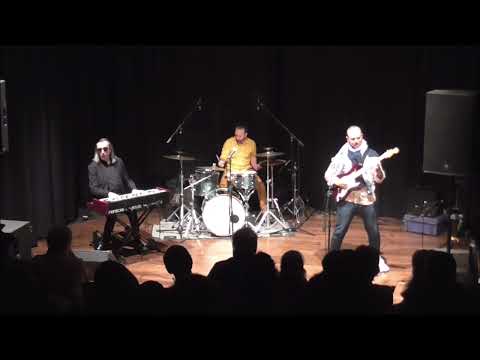 Andrea Dessì Trio feat. Massimo Tagliata - Blue Night