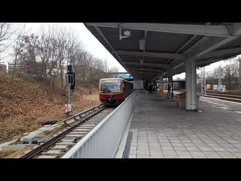 Ausfahrt der S7 nach Ahrensfelde BR 481/482