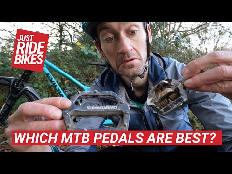 Clipless Vs Flat Pedals - Which are Best and Fastest?