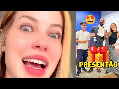 Saory reacts on Record TV after receiving a gift.