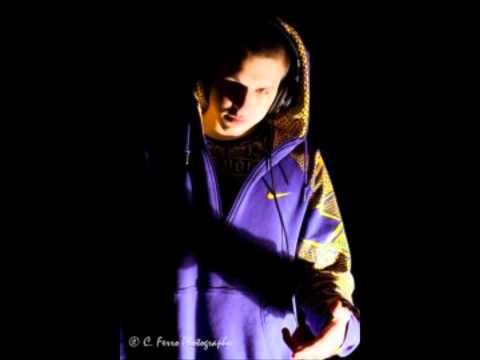 Kimo Freestyle feat. D-Nell(Kimo freestyle in car second half).