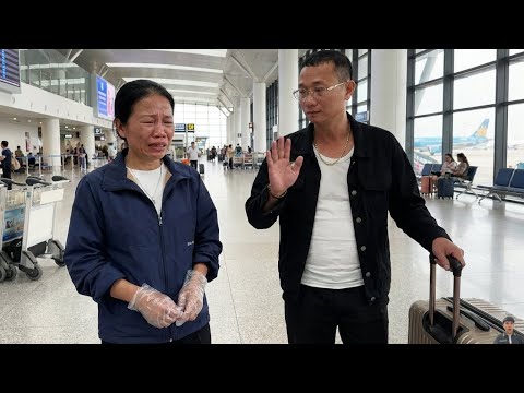 Tu Tieu was sad to have to say goodbye to Uri as he went on a business trip. Side Story