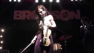 Joan As Police Woman - Feed the light Live @ Bronson, RA