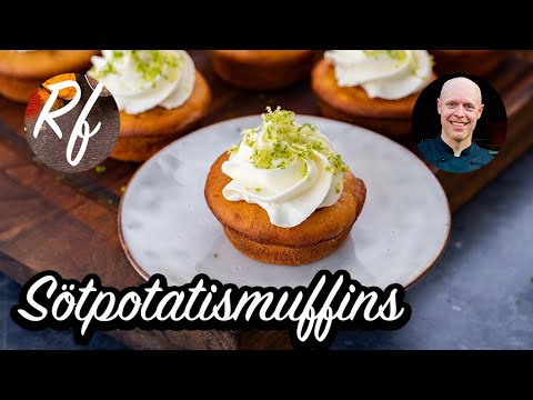 Sötpotatismuffins bakade med kokt sötpotatis i smeten vilket ger saftiga muffins med god smak tillsammans med farinsocker, vanilj och kardemumma.>