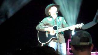 Clay Walker - Summertime Song (Laredo, TX 7/10/10)
