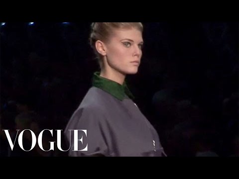 Fashion Show - Yves Saint Laurent: Spring 2009 Ready-to-Wear