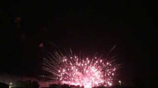 preview picture of video 'Arthur, IL Fireworks 2009 16 KaBoom'