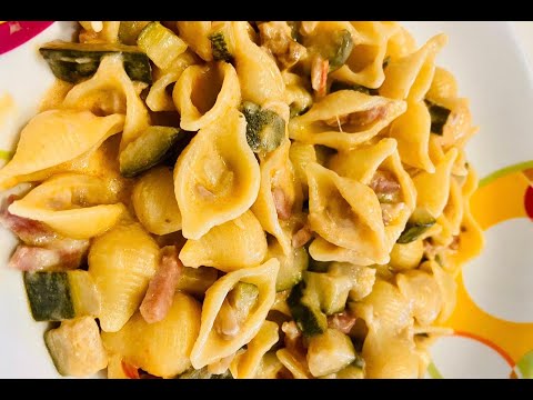 Pasta con zucchine speck noci e Philadelphia !