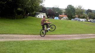 preview picture of video 'tom rudd wheelieing gt agresser xc3'