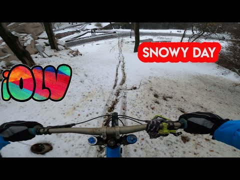 RIDING IN THE SNOW - iOliver