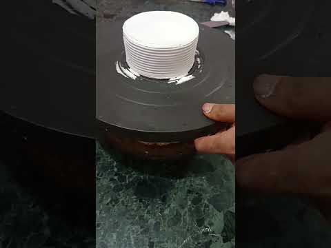 simple n beautiful strawberry 🍓 banta cake design 🎂#sorts #cake #ytshort #trending