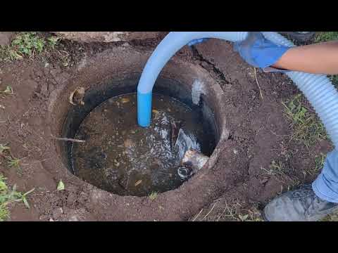 Esse equipamento limpa todo o resíduo da fossa 😱