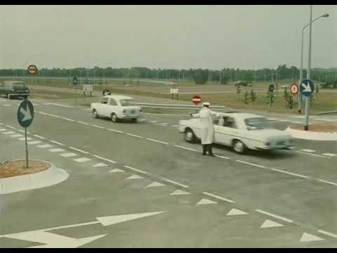 TRAFFIC (1971) Jacques Tati