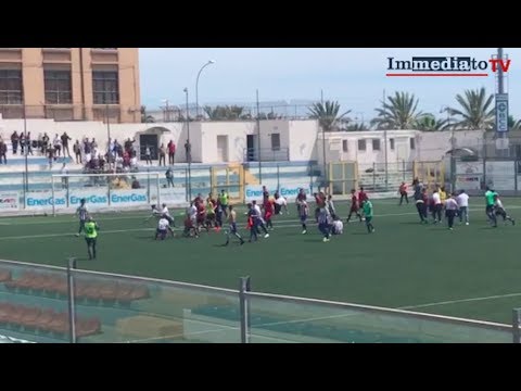 MANFREDONIA-FOGGIA, RISSA TRA GIOVANI CALCIATORI DI ACCADEMIA E GIOVENTÙ CALCIO