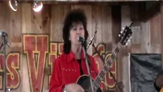 Leona Williams - "Don't Sing Me No Songs About Texas"