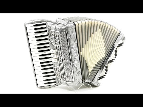 Certified Pre-owned Accordion:  Daquila  (15" LM)