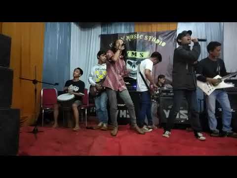 Markejol - Tertawa lepas