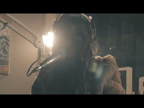 Live and Direct: Roy Irwin - Red