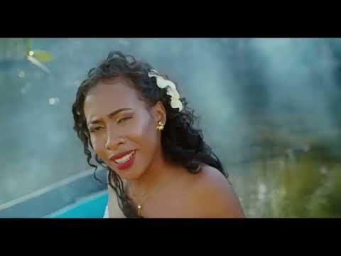 Mama red - FAUSSE  PROMESSE ( officiel video )