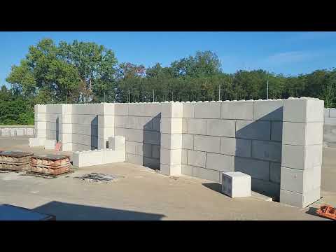 Bloc béton type LEGO, section 80 X80cm pour porter un bâtiment de stockage_5