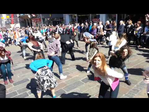 Norwich BID Flash Mob " Shake your tail feather"