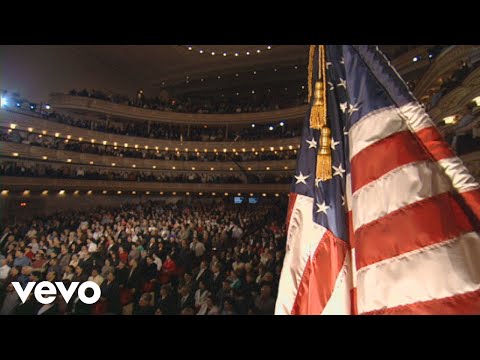 Bill & Gloria Gaither - God Bless America [Live] ft. David Phelps